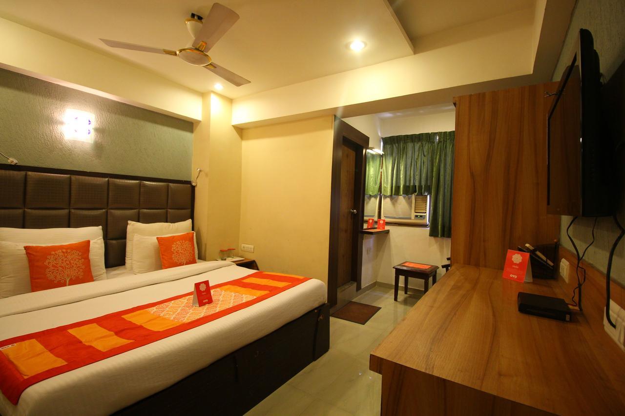 Oyo 8786 Hotel Maan Residency Ahmedabad Buitenkant foto