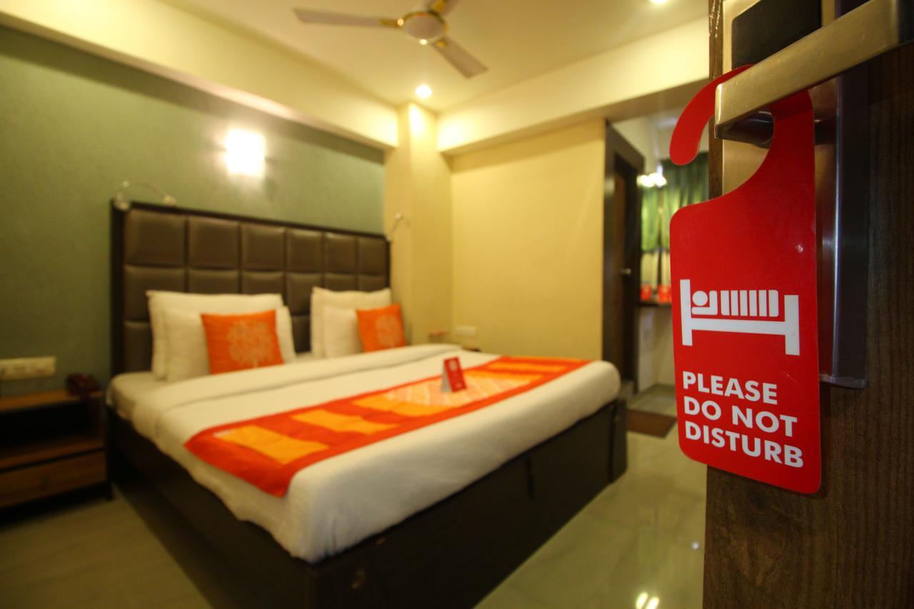 Oyo 8786 Hotel Maan Residency Ahmedabad Buitenkant foto