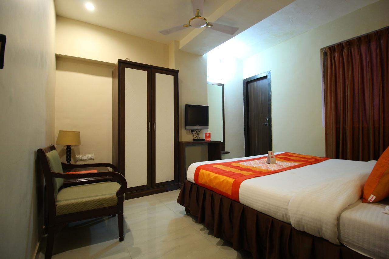 Oyo 8786 Hotel Maan Residency Ahmedabad Buitenkant foto