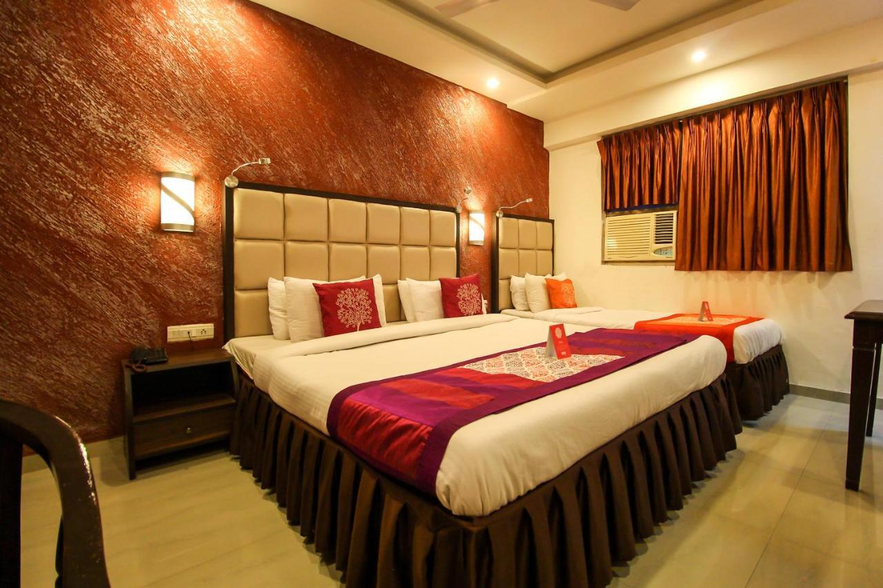 Oyo 8786 Hotel Maan Residency Ahmedabad Buitenkant foto